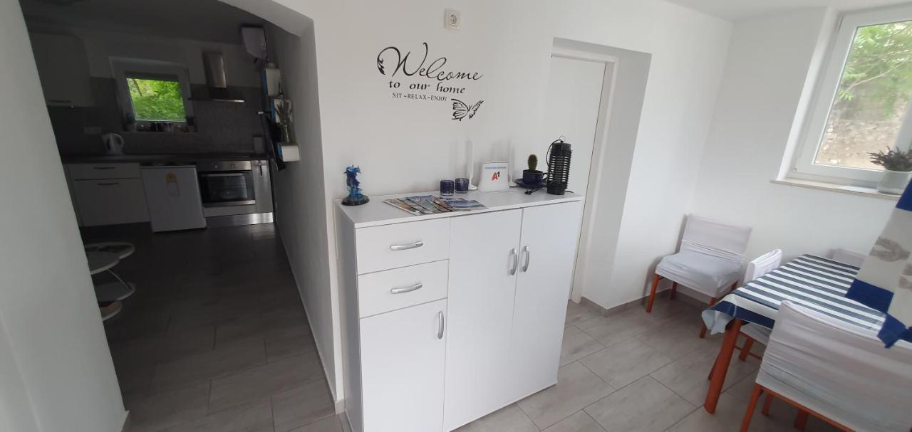 Sound Of The Sea Apartment Vrsi Exterior photo